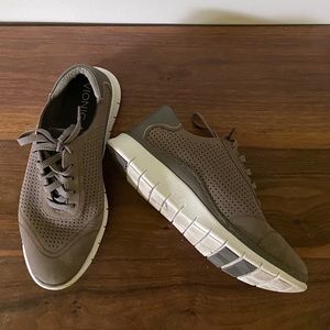 Vionic Sneakers